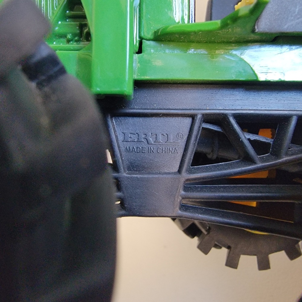 ERTL John Deere Monster Treads Tractor Toy with Front Loader J0713WY00 - Picture 8 of 11